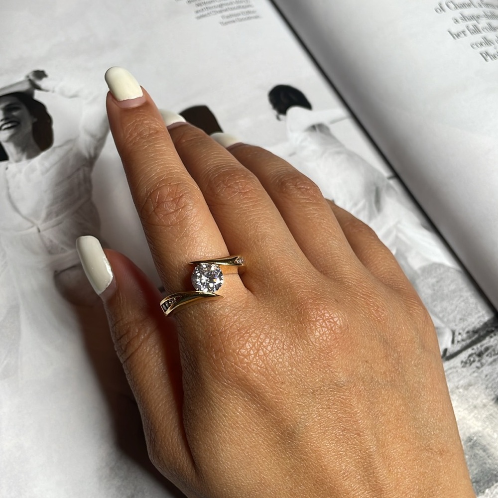 Unisex split gold ring